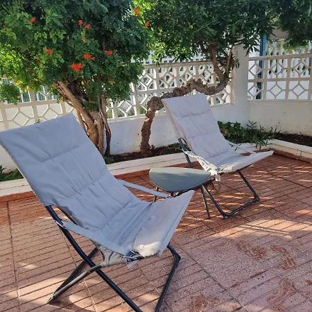 La Palmera1 Casa Al Primer Piso Con 2 - Two Bedroom House On The First Floor --- La Palmera 2 Casa En Planta Baja Con 1 Dormitorio, One Bedroom House On The Ground Floor بيت للعطل *