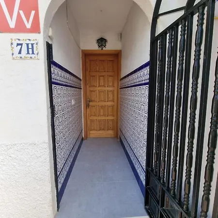 La Palmera1 Casa Al Primer Piso Con 2 - Two Bedroom House On The First Floor --- La Palmera 2 Casa En Planta Baja Con 1 Dormitorio, One Bedroom House On The Ground Floor * أَغايتي