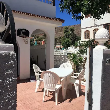بيت للعطل La Palmera1 Casa Al Primer Piso Con 2 - Two Bedroom House On The First Floor --- La Palmera 2 Casa En Planta Baja Con 1 Dormitorio, One Bedroom House On The Ground Floor *