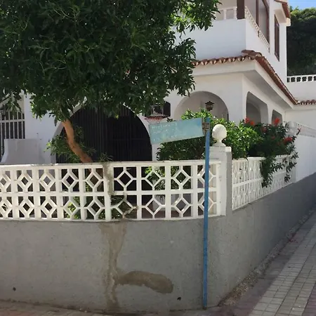 بيت للعطل La Palmera1 Casa Al Primer Piso Con 2 - Two Bedroom House On The First Floor --- La Palmera 2 Casa En Planta Baja Con 1 Dormitorio, One Bedroom House On The Ground Floor أَغايتي