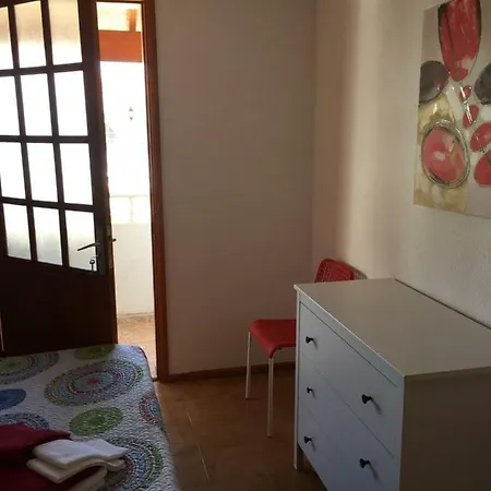 La Palmera1 Casa Al Primer Piso Con 2 - Two Bedroom House On The First Floor --- La Palmera 2 Casa En Planta Baja Con 1 Dormitorio, One Bedroom House On The Ground Floor بيت للعطل أَغايتي