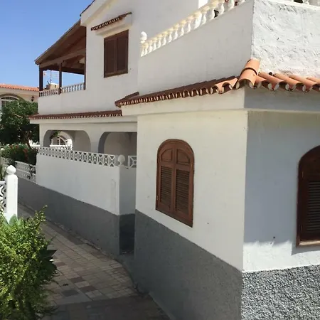 بيت للعطل La Palmera1 Casa Al Primer Piso Con 2 - Two Bedroom House On The First Floor --- La Palmera 2 Casa En Planta Baja Con 1 Dormitorio, One Bedroom House On The Ground Floor *