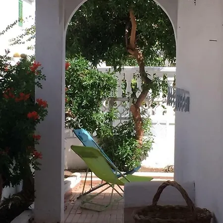La Palmera1 Casa Al Primer Piso Con 2 - Two Bedroom House On The First Floor --- La Palmera 2 Casa En Planta Baja Con 1 Dormitorio, One Bedroom House On The Ground Floor بيت للعطل