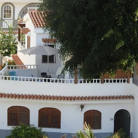 Hébergement de vacances La Palmera1 Casa Al Primer Piso Con 2 - Two Bedroom House On The First Floor --- La Palmera 2 Casa En Planta Baja Con 1 Dormitorio, One Bedroom House On The Ground Floor *