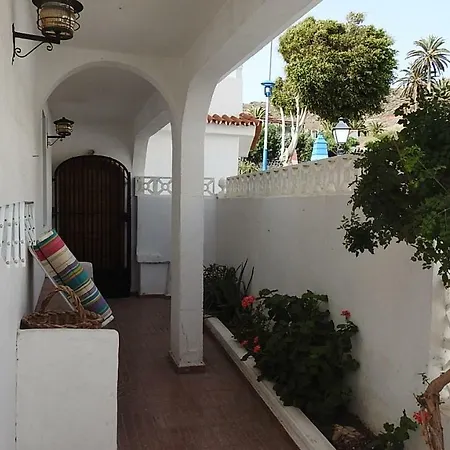 بيت للعطل La Palmera1 Casa Al Primer Piso Con 2 - Two Bedroom House On The First Floor --- La Palmera 2 Casa En Planta Baja Con 1 Dormitorio, One Bedroom House On The Ground Floor أَغايتي