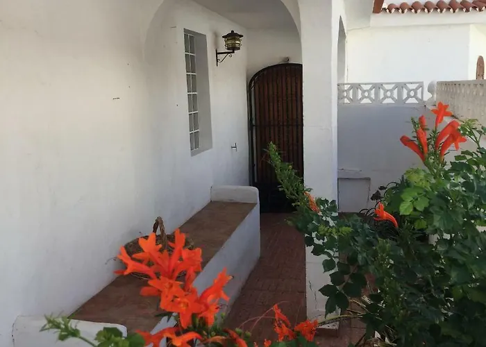 La Palmera1 Casa Al Primer Piso Con 2 - Two Bedroom House On The First Floor --- La Palmera 2 Casa En Planta Baja Con 1 Dormitorio, One Bedroom House On The Ground Floor *