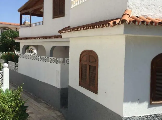Hébergement de vacances La Palmera1 Casa Al Primer Piso Con 2 - Two Bedroom House On The First Floor --- La Palmera 2 Casa En Planta Baja Con 1 Dormitorio, One Bedroom House On The Ground Floor *