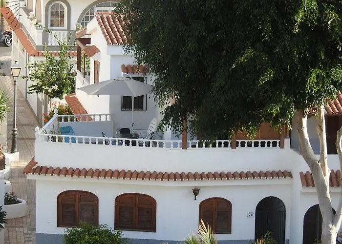 Hébergement de vacances La Palmera1 Casa Al Primer Piso Con 2 - Two Bedroom House On The First Floor --- La Palmera 2 Casa En Planta Baja Con 1 Dormitorio, One Bedroom House On The Ground Floor *