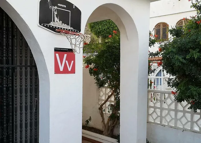 La Palmera1 Casa Al Primer Piso Con 2 - Two Bedroom House On The First Floor --- La Palmera 2 Casa En Planta Baja Con 1 Dormitorio, One Bedroom House On The Ground Floor *